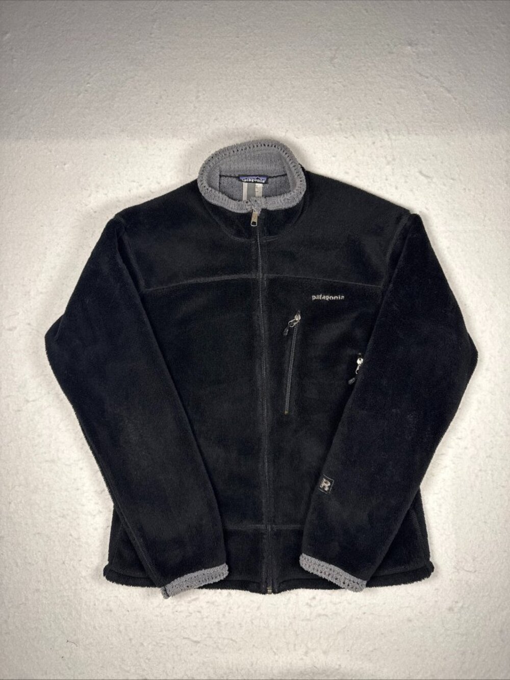 Patagonia VTG R4 Regulator Jacket Mens Size Medium Black Fleece Polartec USA EUC